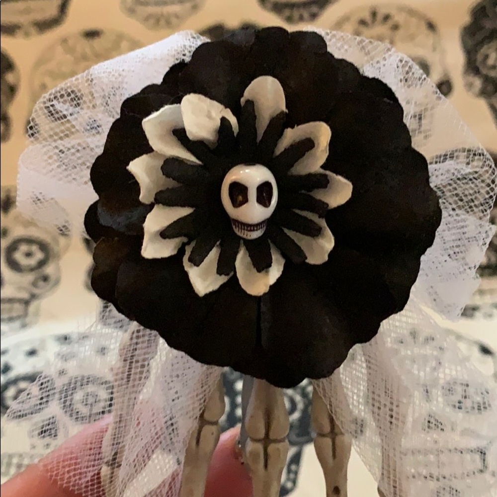 Skeleton hand hair clip skull Halloween accessory Day of Dead Dia de Muertos - Picture 8 of 16